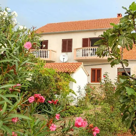 Fico Apartment *